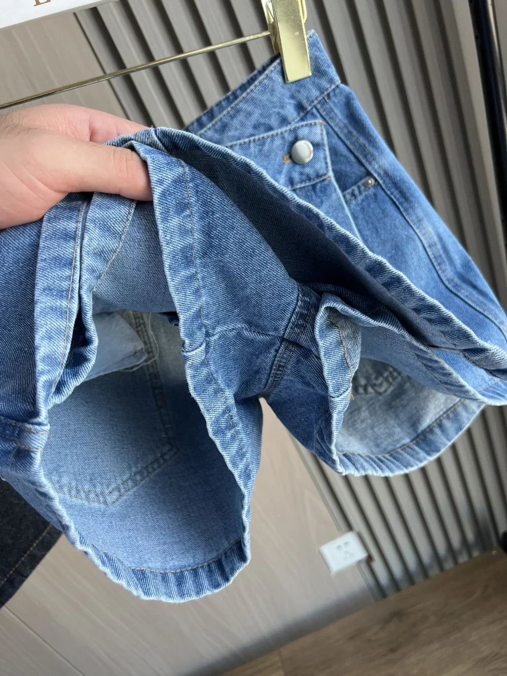 Sexy V Neck Loose Fit Short Denim Top with Asymmetrical Culottes Two Piece Denim Suit for Women