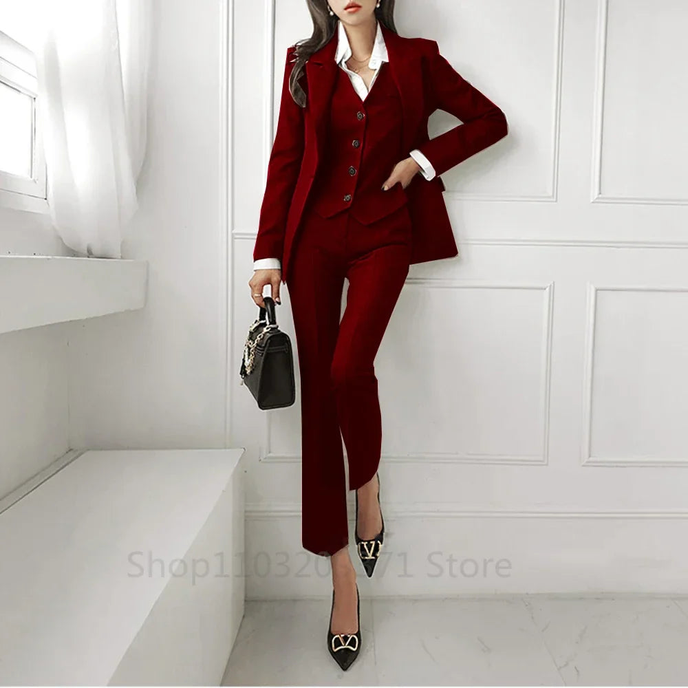 Women's Plus Size Elegant Three Piece Suit with Single Breasted Design and Classic Point Collar for Wedding Tuxedo and Prom Events
