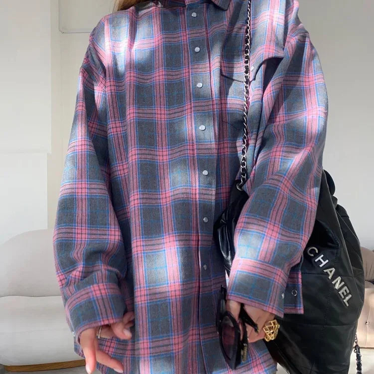 Oversized Plaid Shirt for Women Long Sleeve Vintage Loose Fit Lapel Pocket Blouse Comfortable Autumn Winter Fashion Top