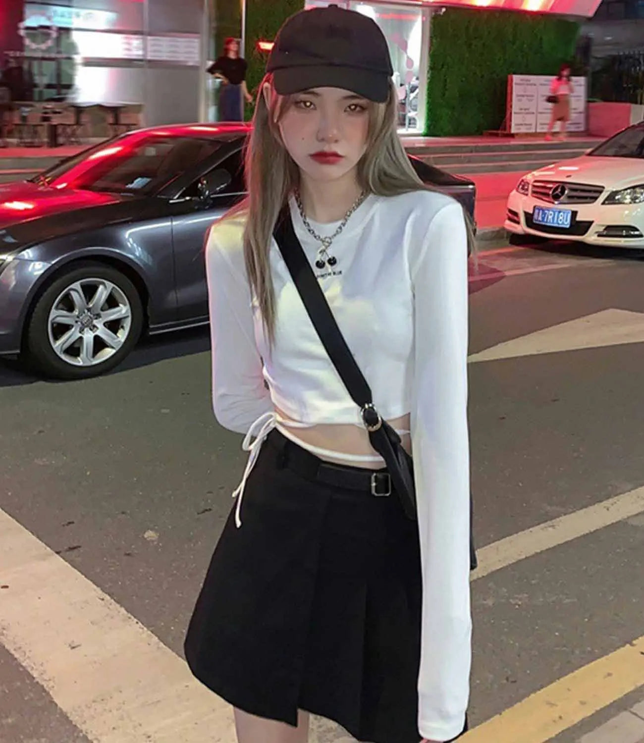 Long Sleeve Women's Crop Top Stylish Bandage Design for Spring Fashion