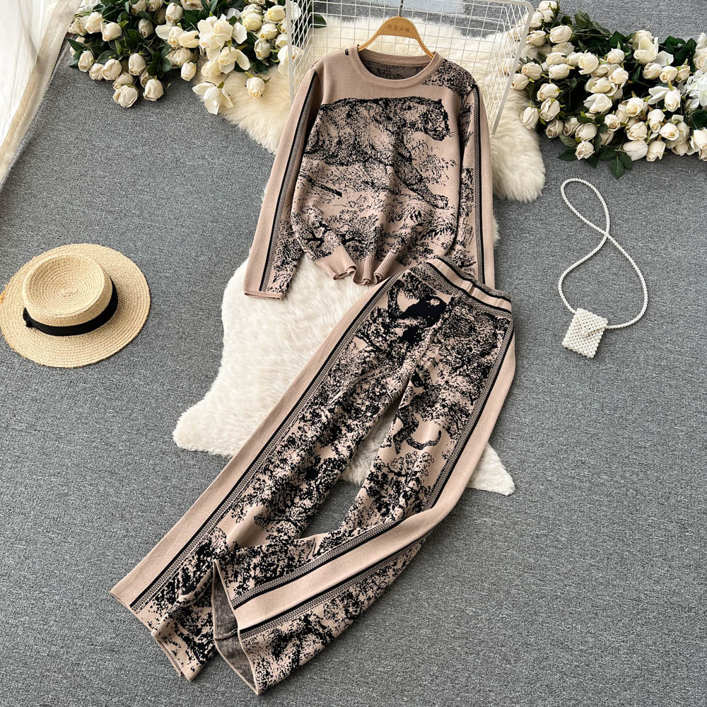 Casual Women Two Piece Knitted Tracksuit Set with Elegant Sweater and Pants for Winter Comfort