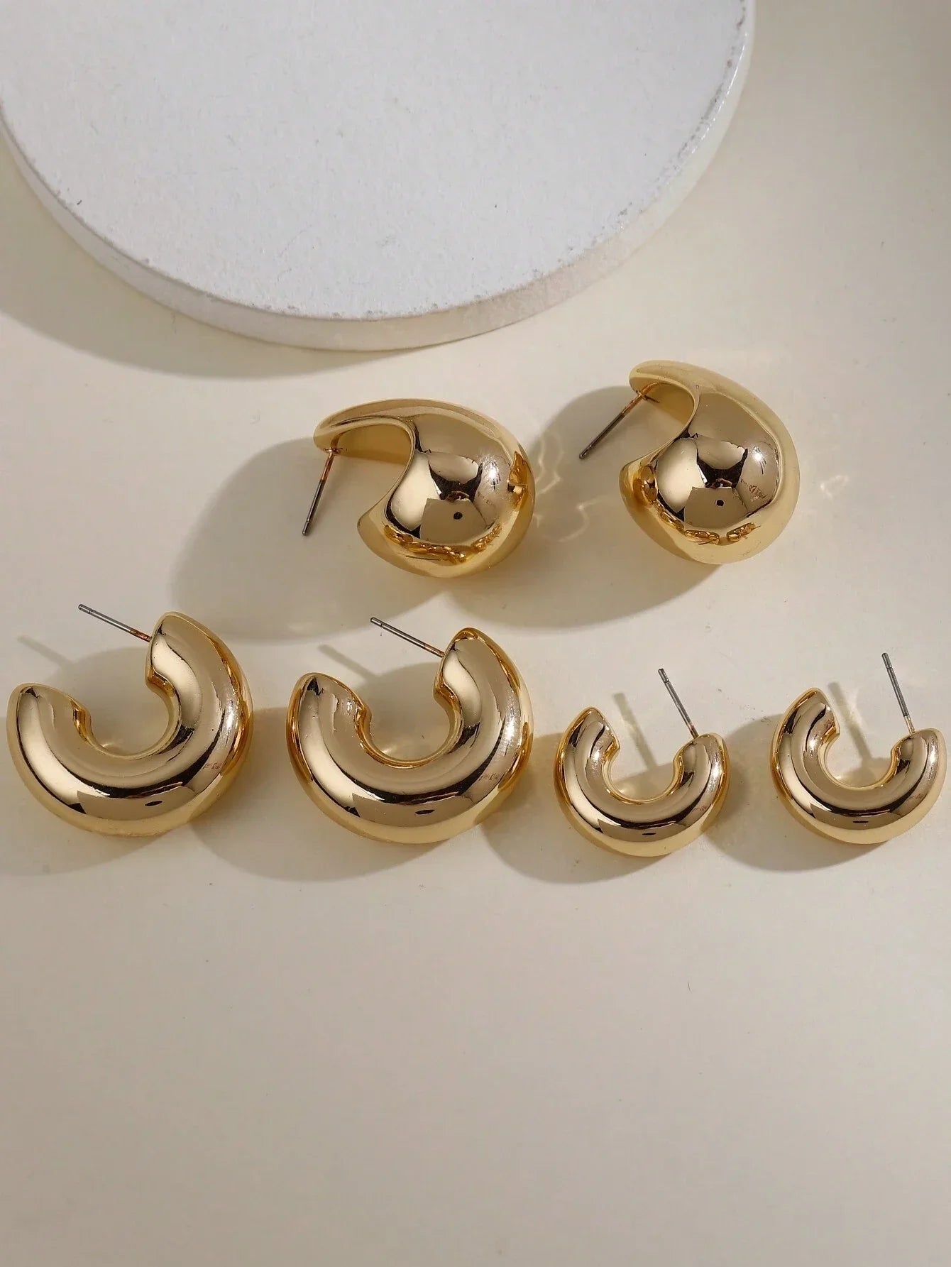 12pcs Set Classic Twist C Shape Tear Drop Design Women's Gold Color Earrings for Daily Wear and Party Outfits