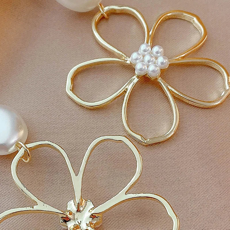 Elegant Pearl Flower Earrings for Women High-End Metal Design Trendy Fashion Accessories