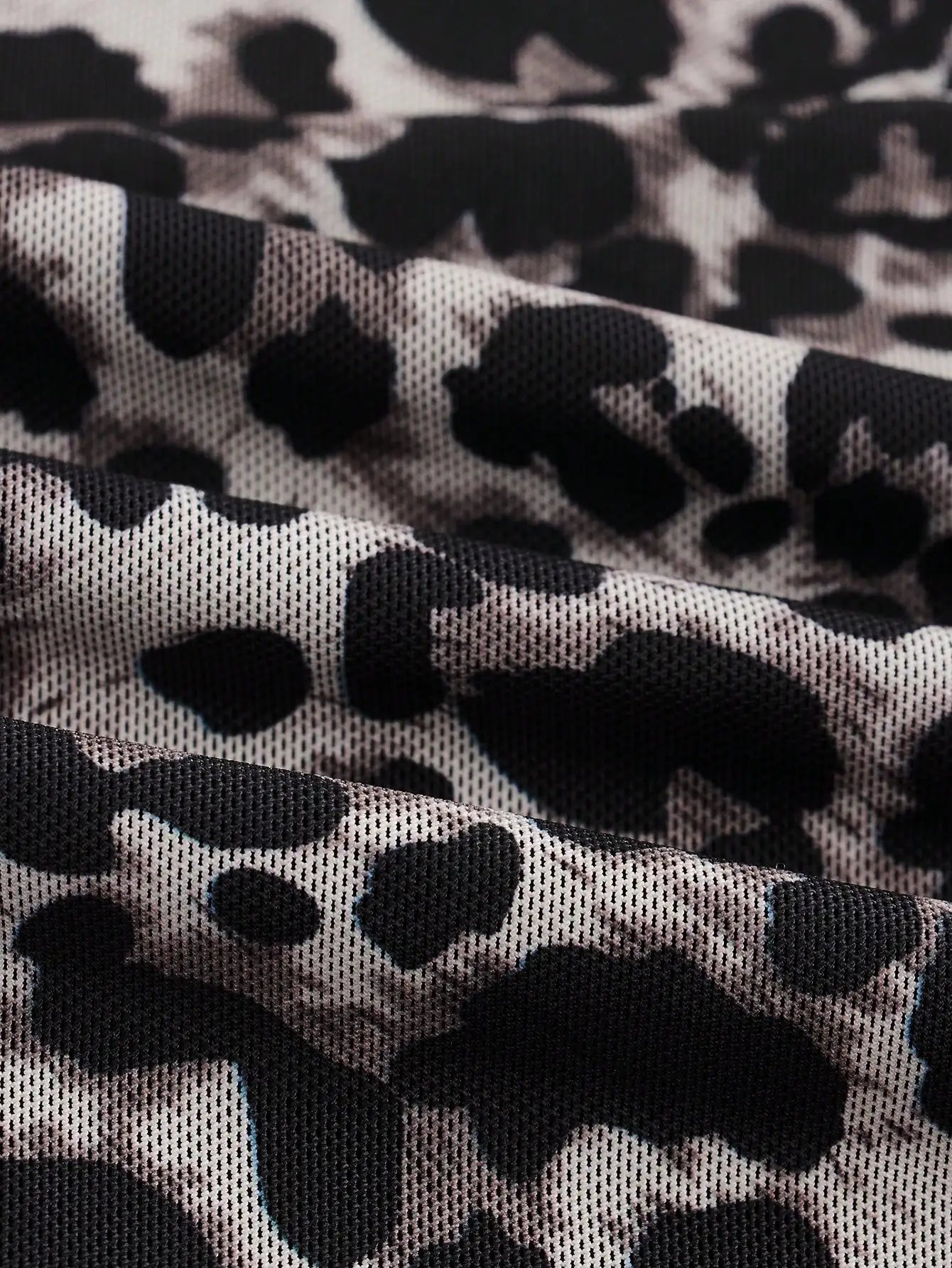 Leopard Print Sleeveless Jumpsuit with Tight Waist Multi-Color Design for Spring and Summer Outdoor Wear