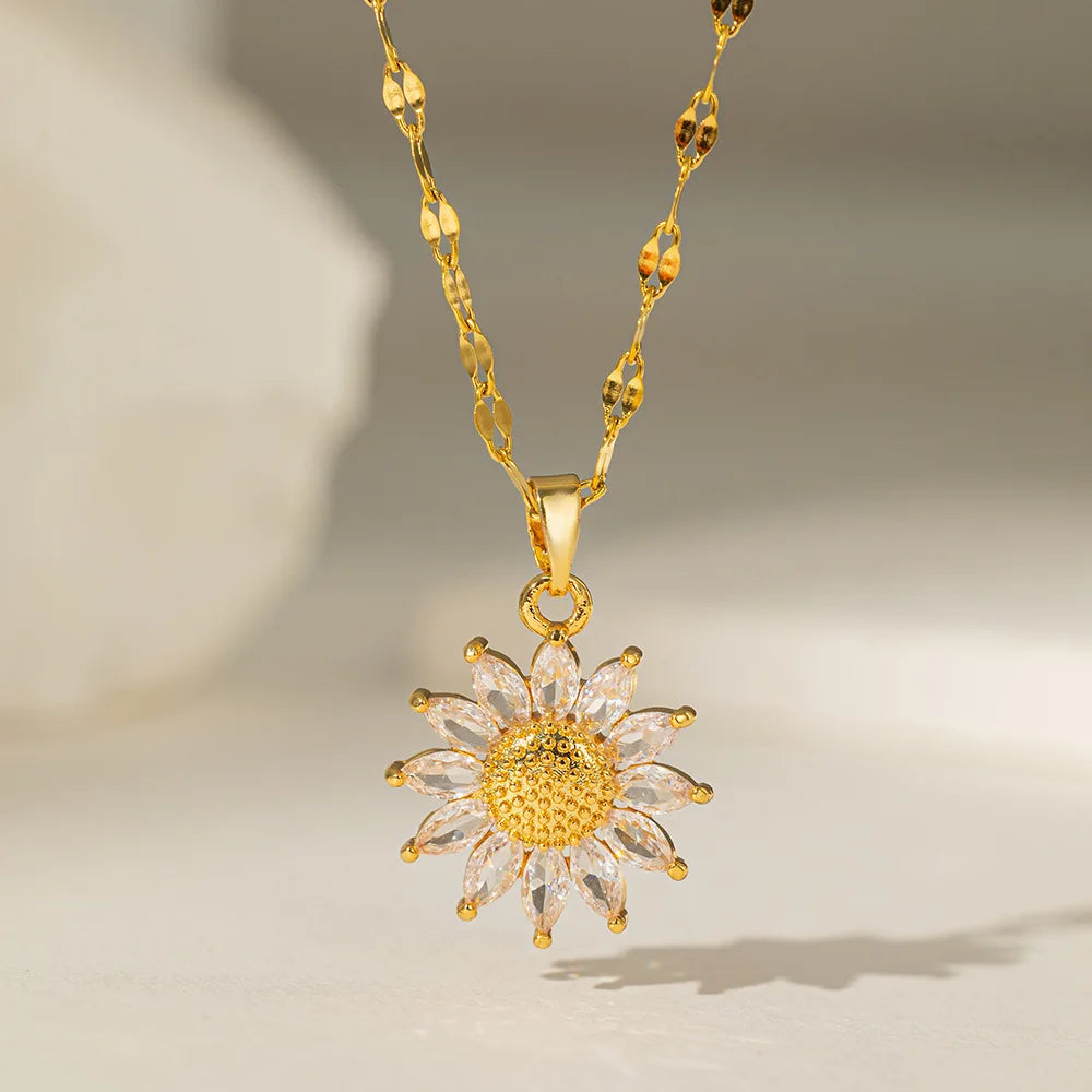 Trendy 18K Gold Plated Sunflower Stainless Steel Necklace for Women Clavicle Chain Jewelry Gift