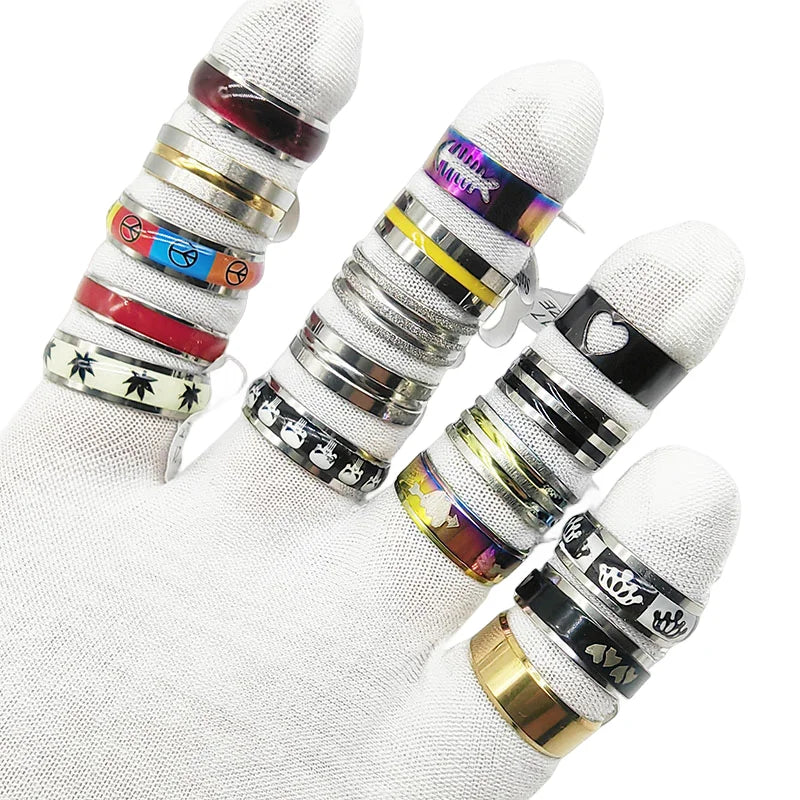 20 Pieces Mixed Style Stainless Steel Finger Rings for Women and Men Fashion Party Jewelry
