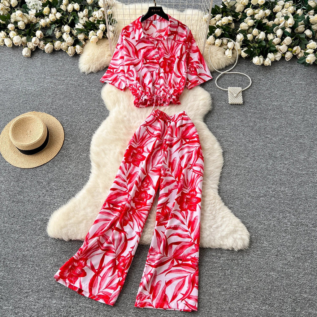 Summer Fashion Print Two Piece Set for Women with Loose Short Sleeve Tops and Elastic Waist Wide Leg Cropped Pants