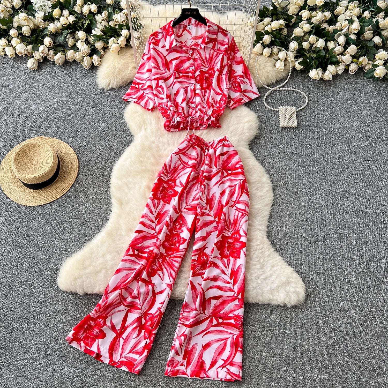 Summer Fashion Print Two Piece Set for Women with Loose Short Sleeve Tops and Elastic Waist Wide Leg Cropped Pants