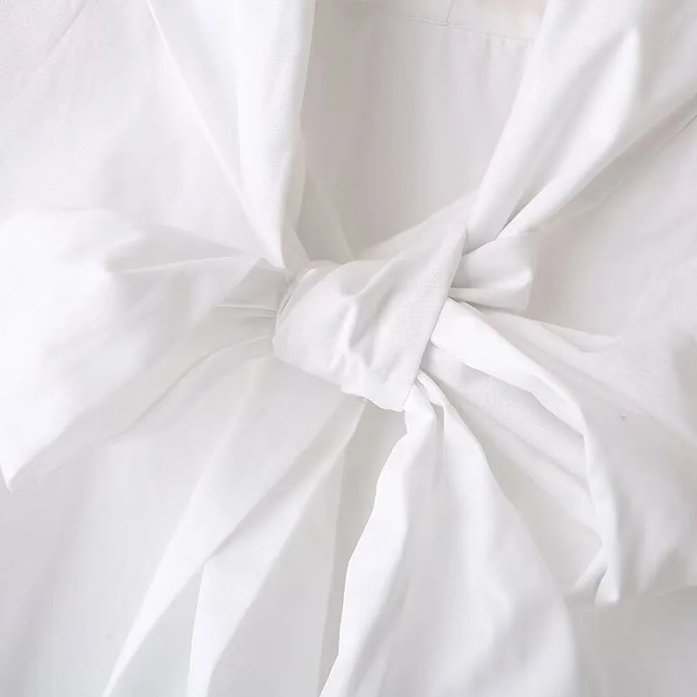 Pure White Slim Fit Poplin Shirt with Elegant Bow Decoration Lightweight Spring and Summer Fashion Top