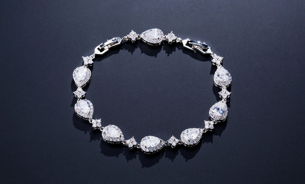 Geometric Water Drop CZ Bracelet for Women - Elegant Zircon Jewelry for Weddings and Parties