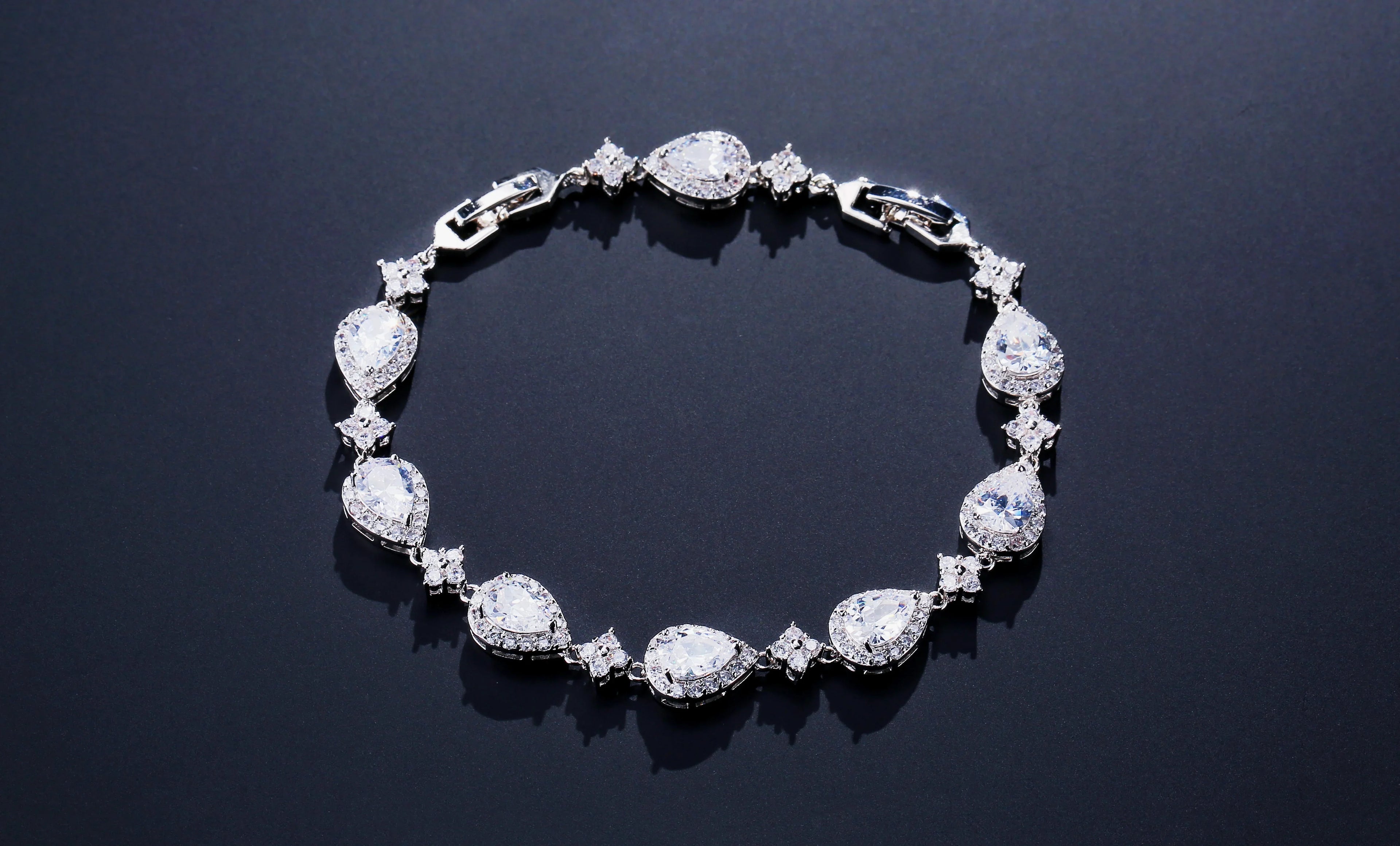 Geometric Water Drop CZ Bracelet for Women - Elegant Zircon Jewelry for Weddings and Parties