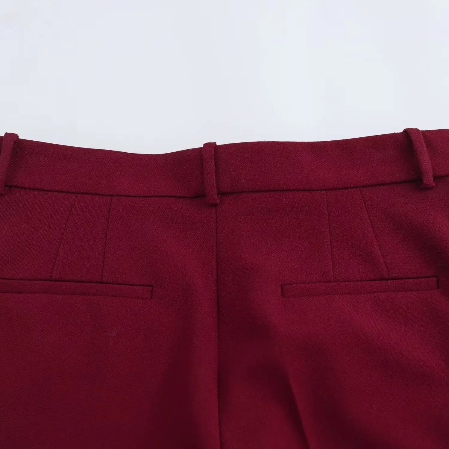 Women's V-neck Sleeveless Tank Top with Pocket and Solid Color Bellbottom Pants Set for Spring Fashion