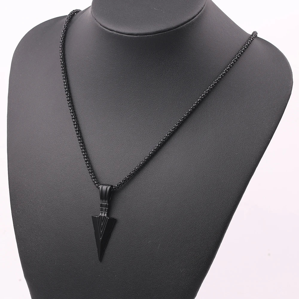 Men's Black Long Necklace with Arrow Pendant Hip Hop Jewelry Chain for Punk Rock Style