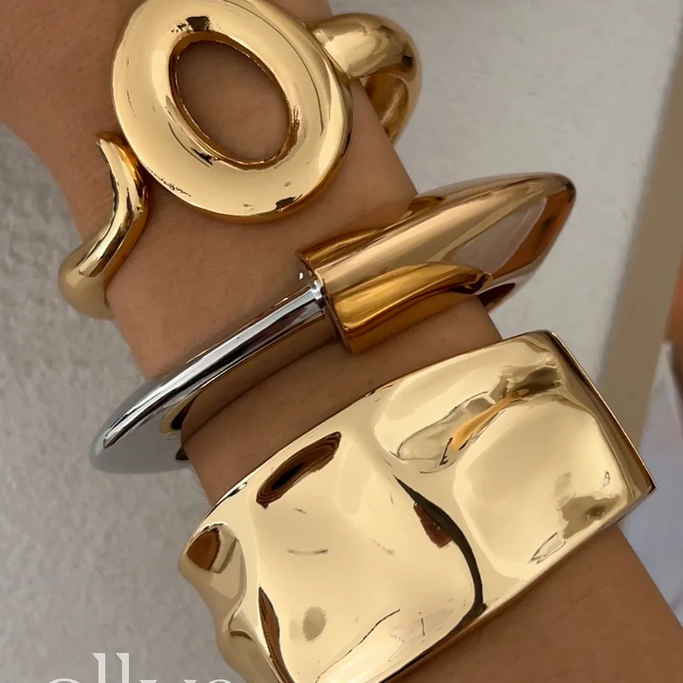 Exaggerated Punk Irregular Wide Cuff Bangle for Women Vintage Gold Color Chunky Metal Bracelet