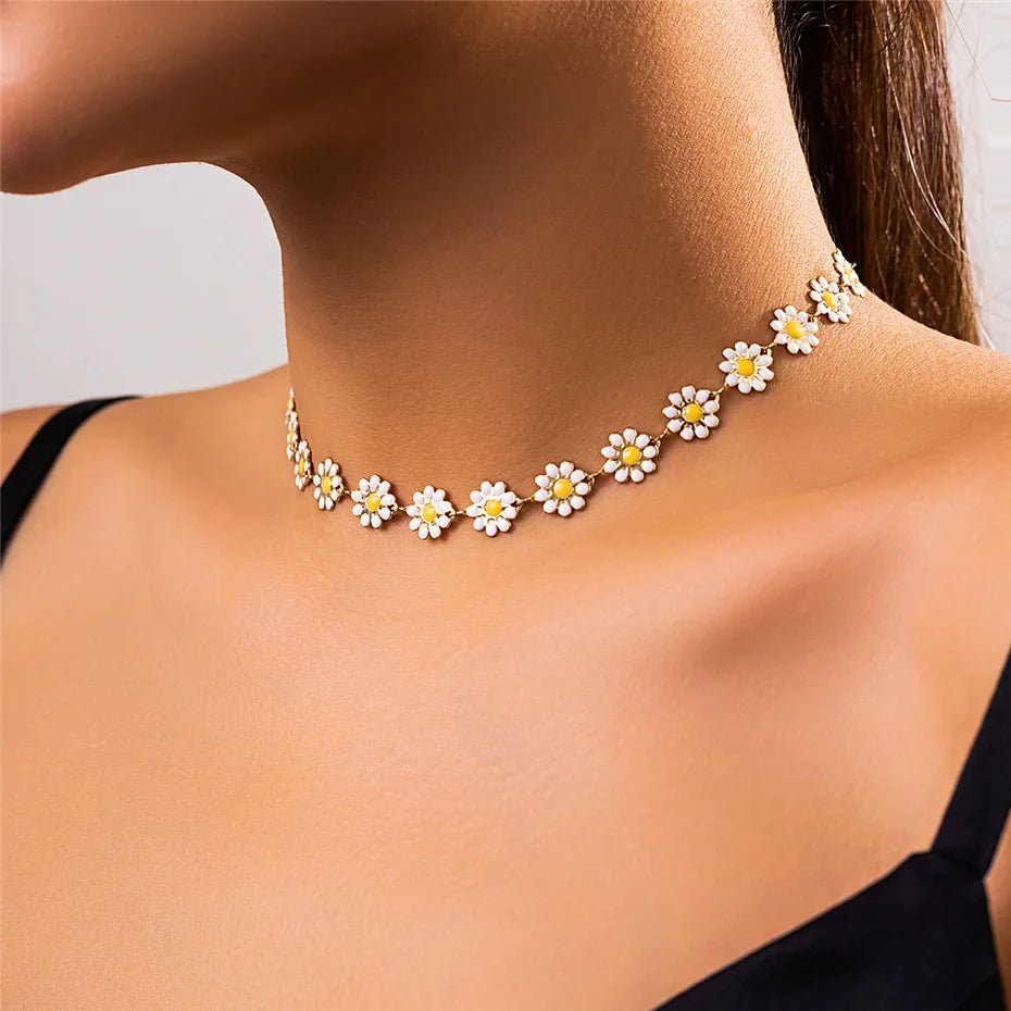 Kpop Flower Daisy Choker Necklace for Women - Gold Clavicle Chain Fashion Jewelry Gift