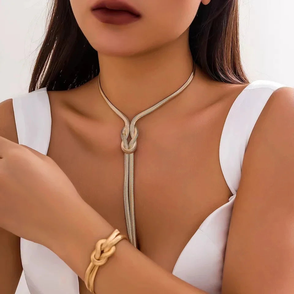 2PCS Long Snake Twisted Chain Necklace and Bracelet Set for Women Vintage Goth Style Jewelry