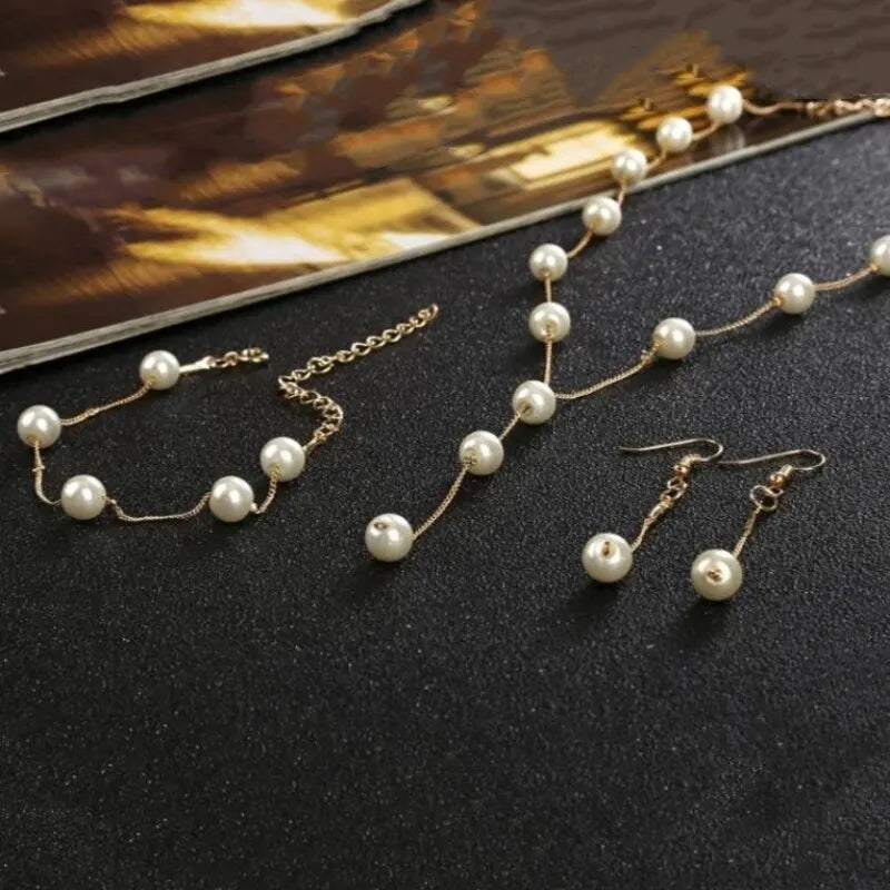 Gold-Plated Imitation Pearl Necklace Earring Bracelet Set for Ladies with Elegant Tassel Design