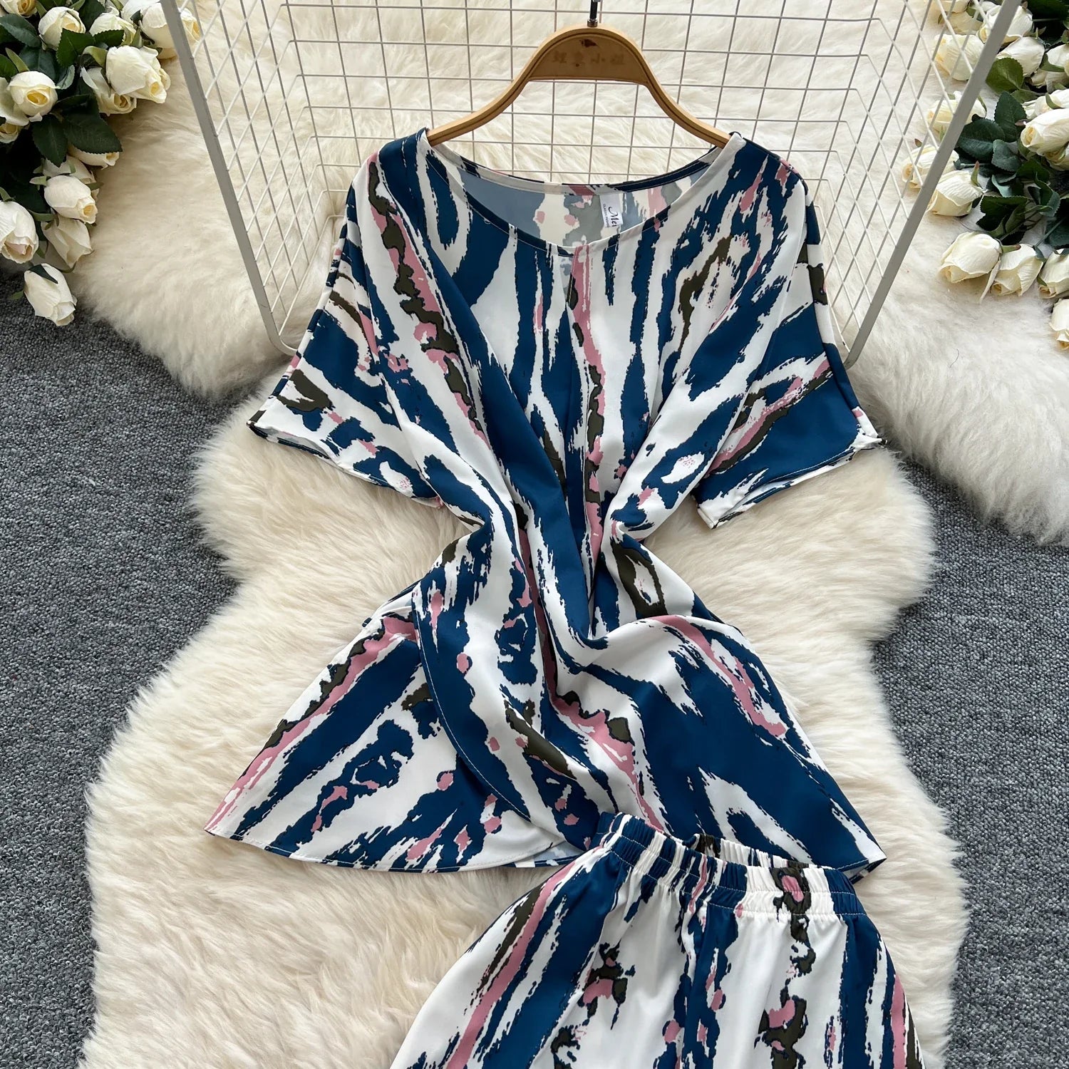 Printed Women Summer Fashion Two Piece Set with Short Sleeve Top and Wide Leg Long Pants for Casual Streetwear Outfits