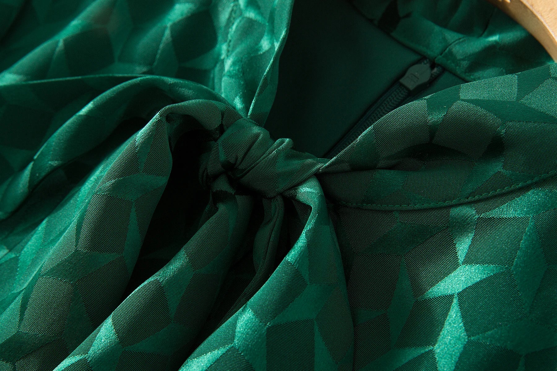 Elegant Green Pleated Long Sleeve Dress With Bow Collar