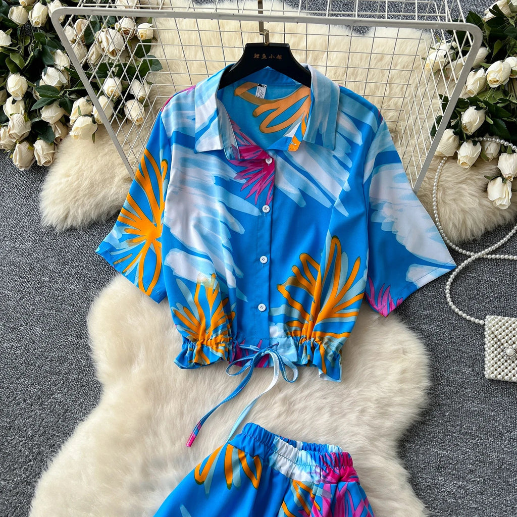 Summer Fashion Print Two Piece Set for Women with Loose Short Sleeve Tops and Elastic Waist Wide Leg Cropped Pants