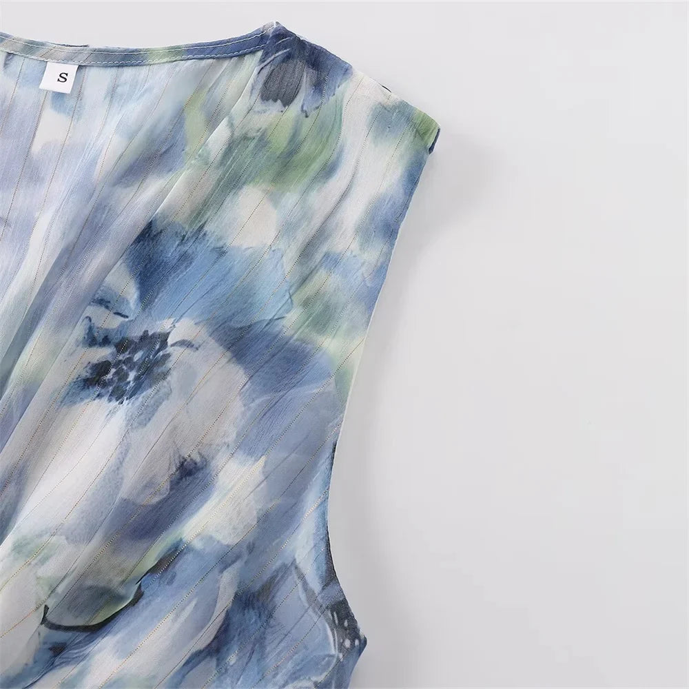 V Neck Printed Dress With Metal Line Open Waist Silhouette