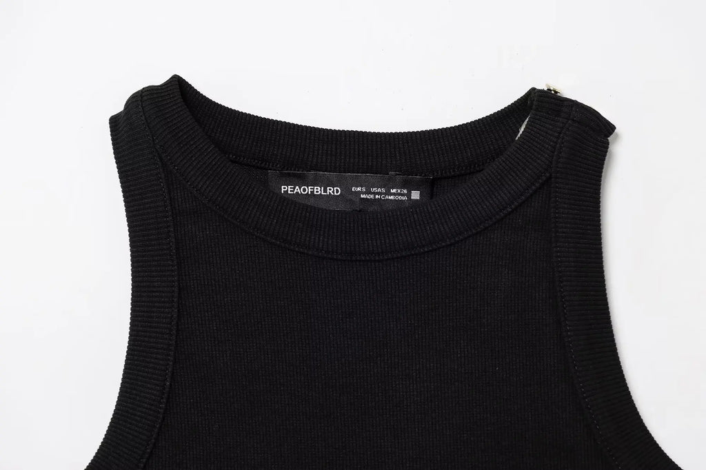 Slim Fit Sleeveless Jumpsuit with Belt Stylish Short Romper for Versatile Fashion Looks