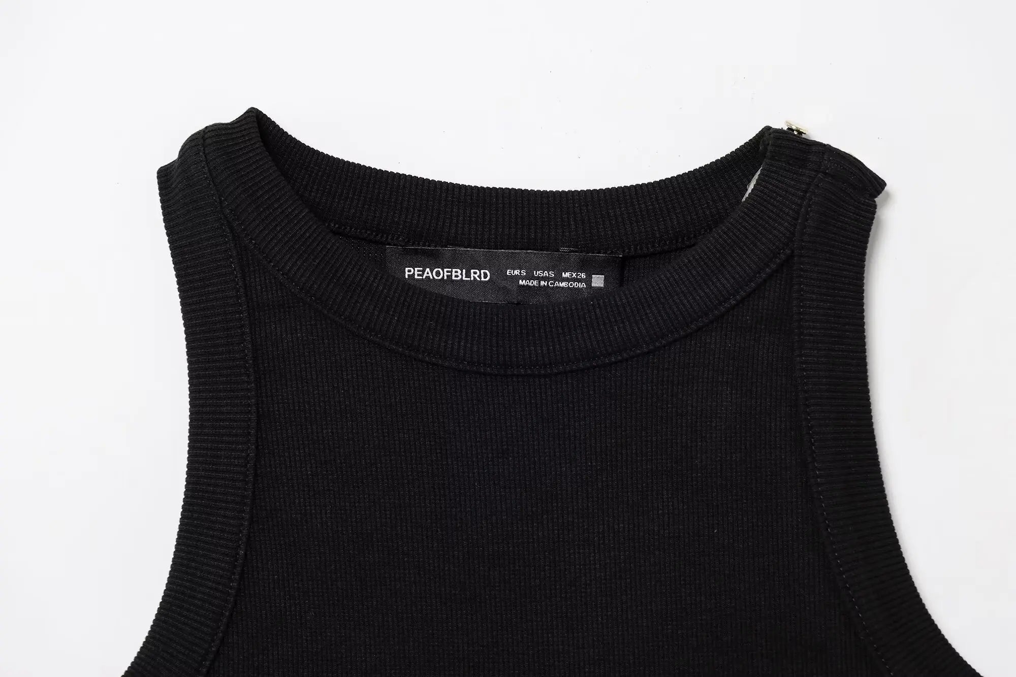 Slim Fit Sleeveless Jumpsuit with Belt Stylish Short Romper for Versatile Fashion Looks