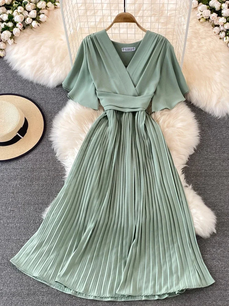 Summer V-Neck Pleated Dress With Lace Up Waist Long Skirt