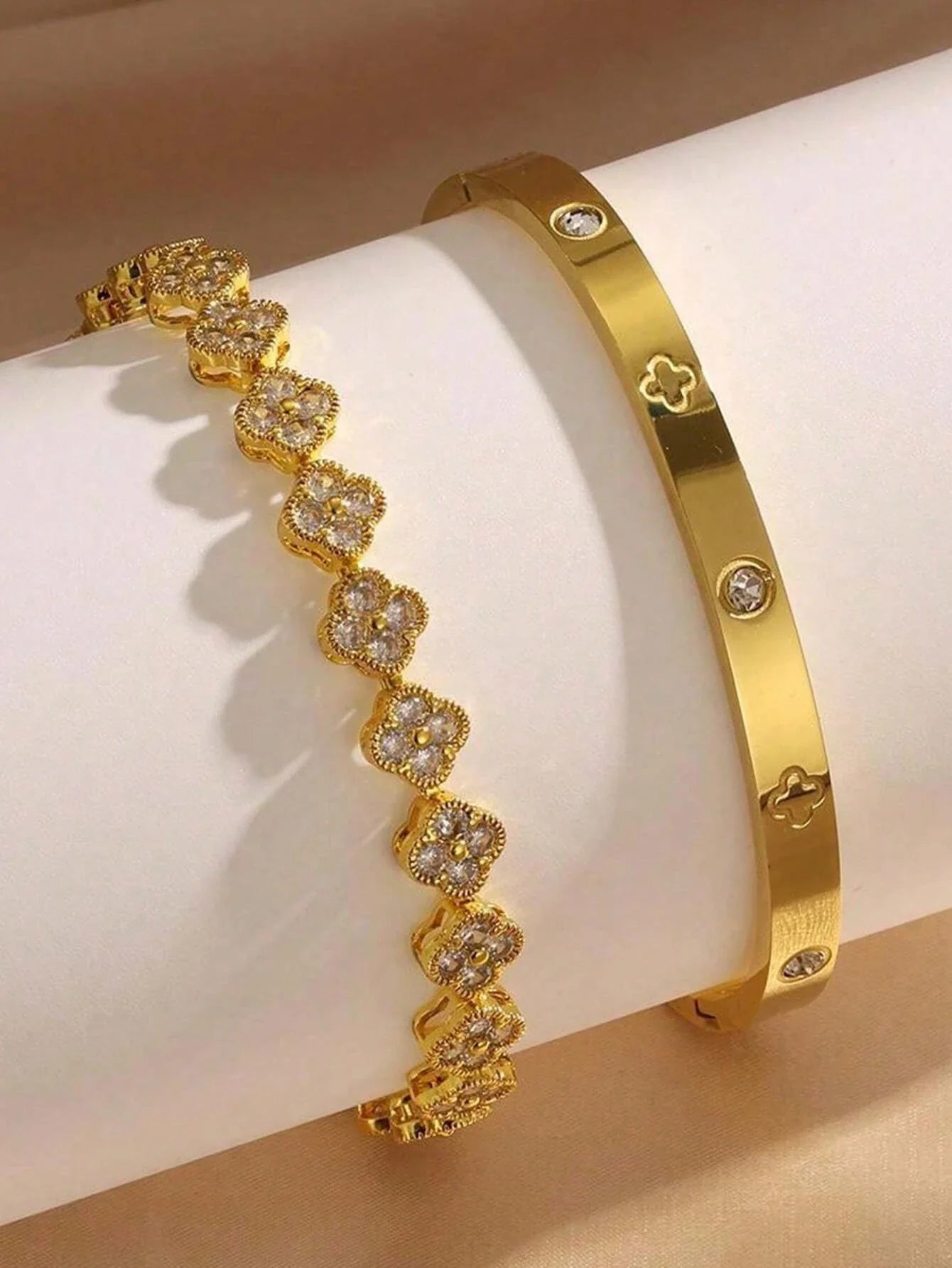 Delicate Lucky Clover Women Bracelet with Geometric Design and Crystal Embellishments in High Quality Stainless Steel