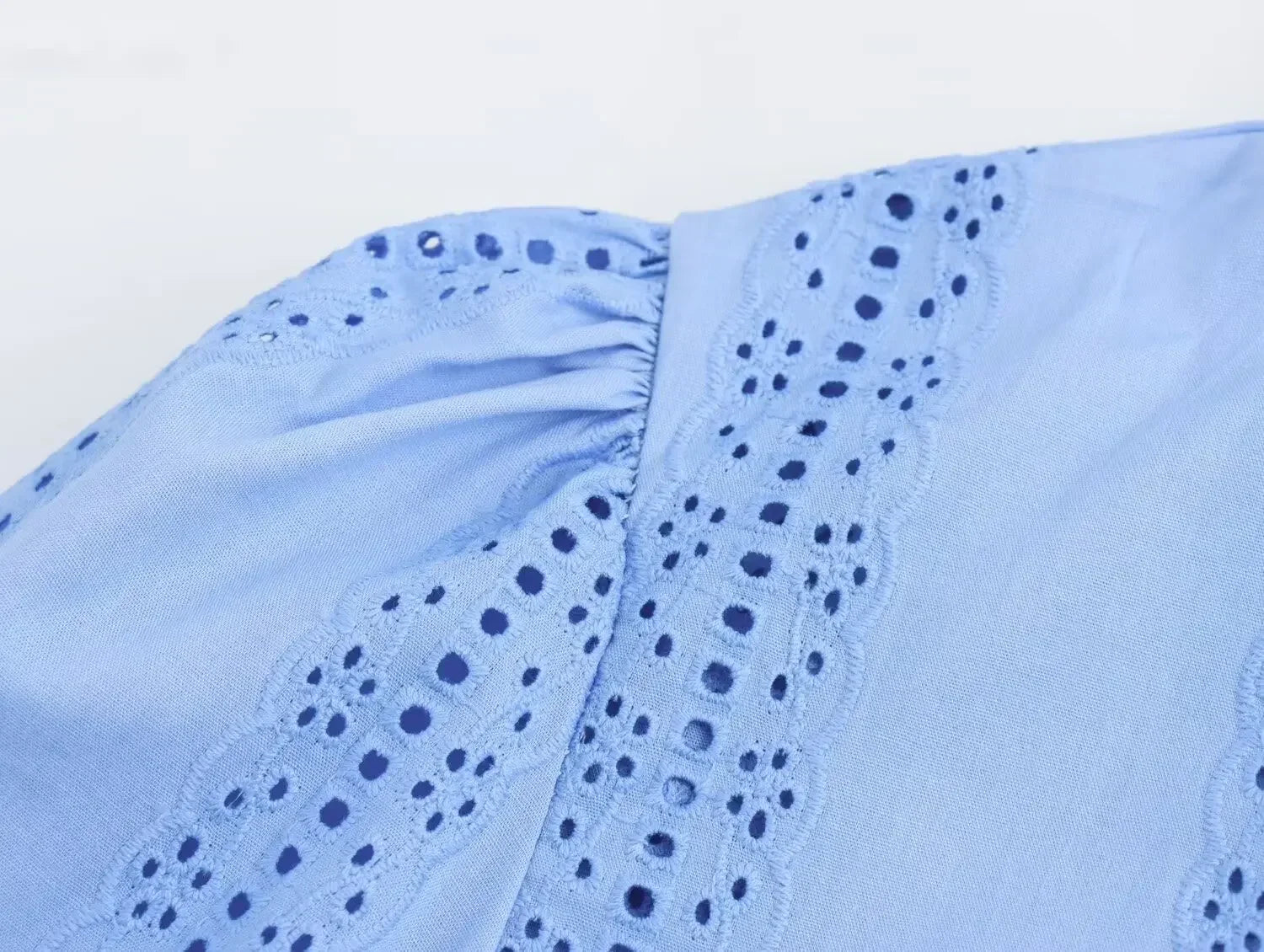 Loose Lace-Up White Shirt for Women Elegant Hollow Out Embroidered Puff Sleeve Cropped Top