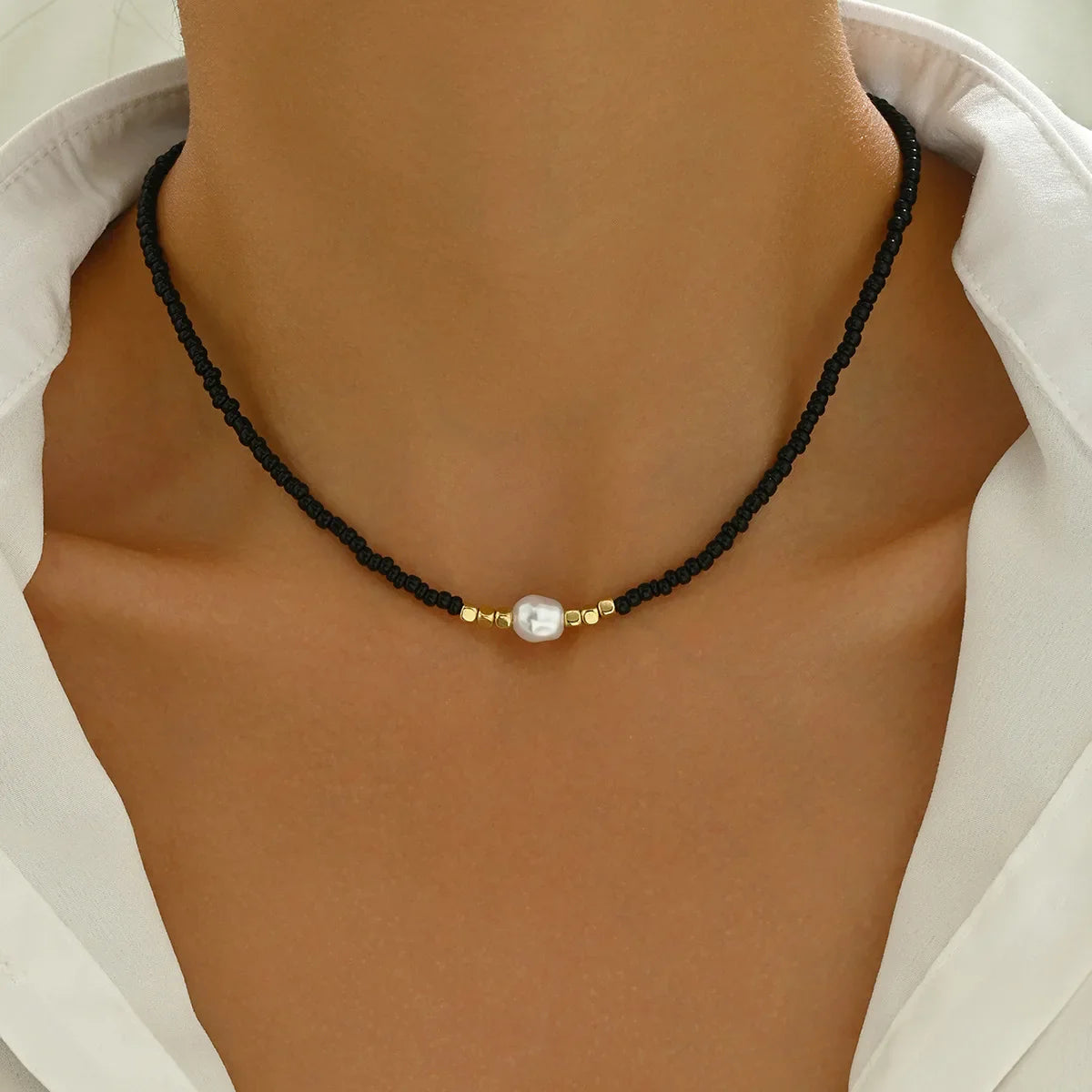 Vintage Bohemian Woven Rice Beads Necklace for Women Fashion Simple Design Holiday Party Accessory