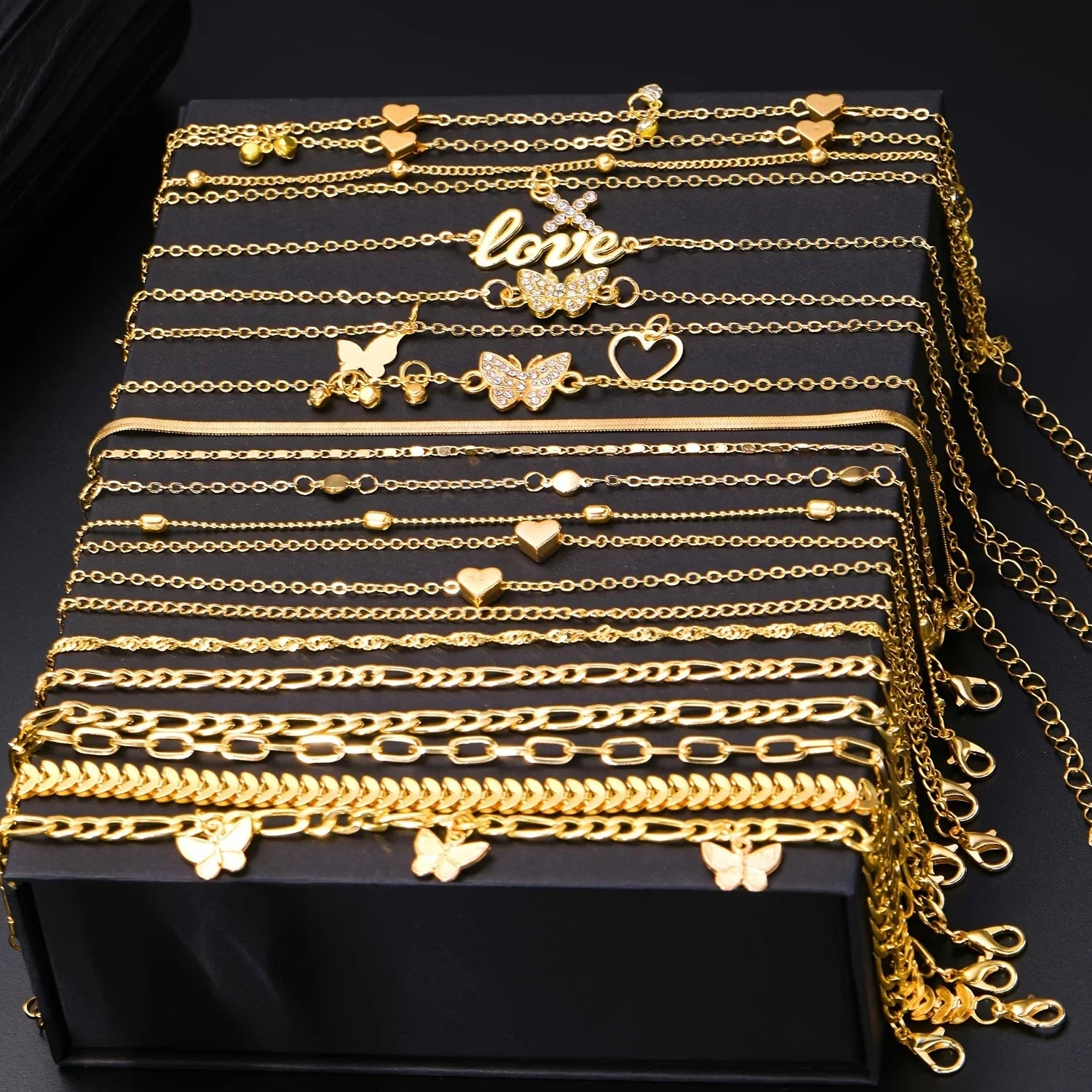 18Pcs Bohemian Summer Beach Anklet Set with Vintage Butterfly Heart Crystal Pendant Foot Bracelets for Women Fashion Jewelry Gift