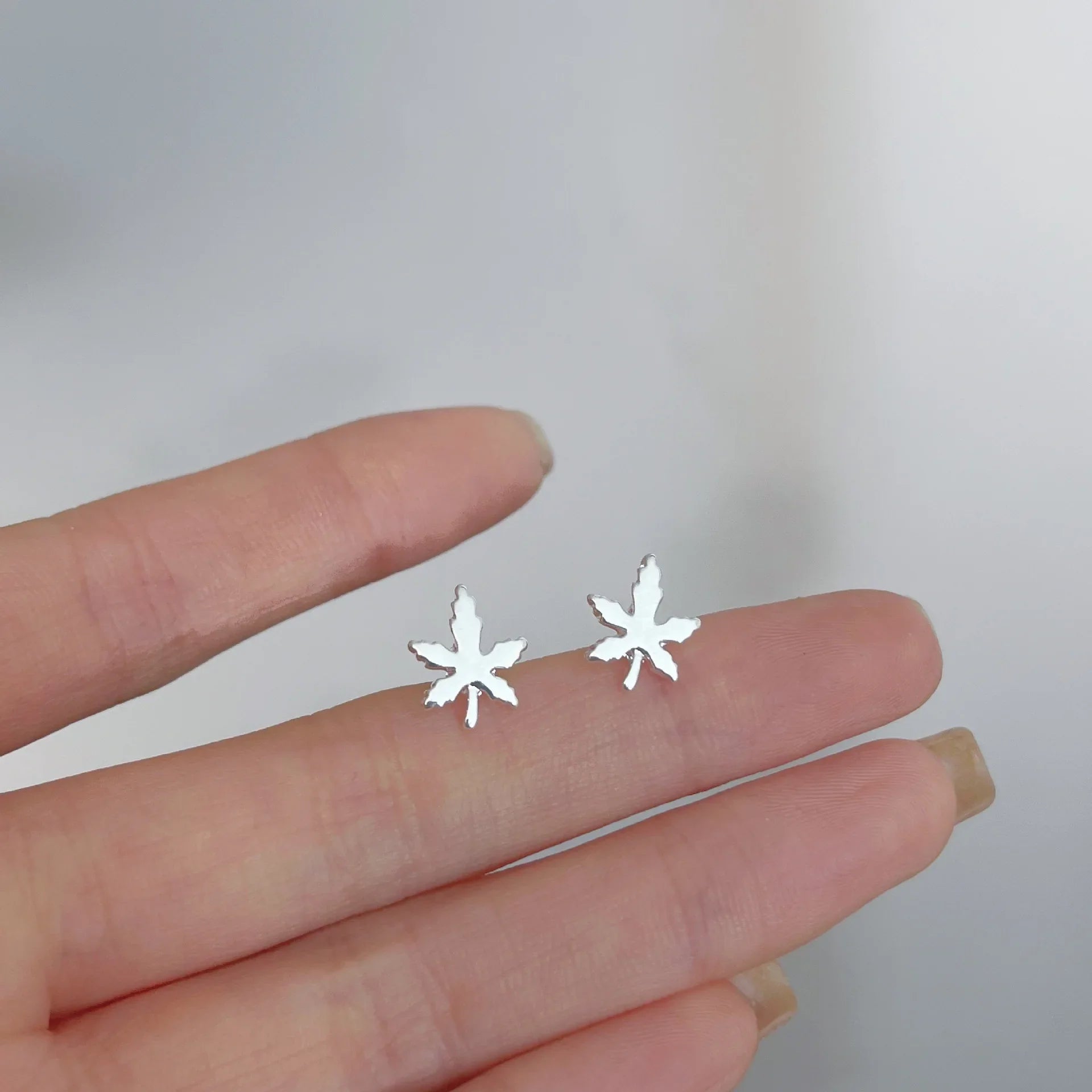 Minimalist Heart Stud Earrings for Women Hypoallergenic Silver Color Daily Wear Jewelry Gifts