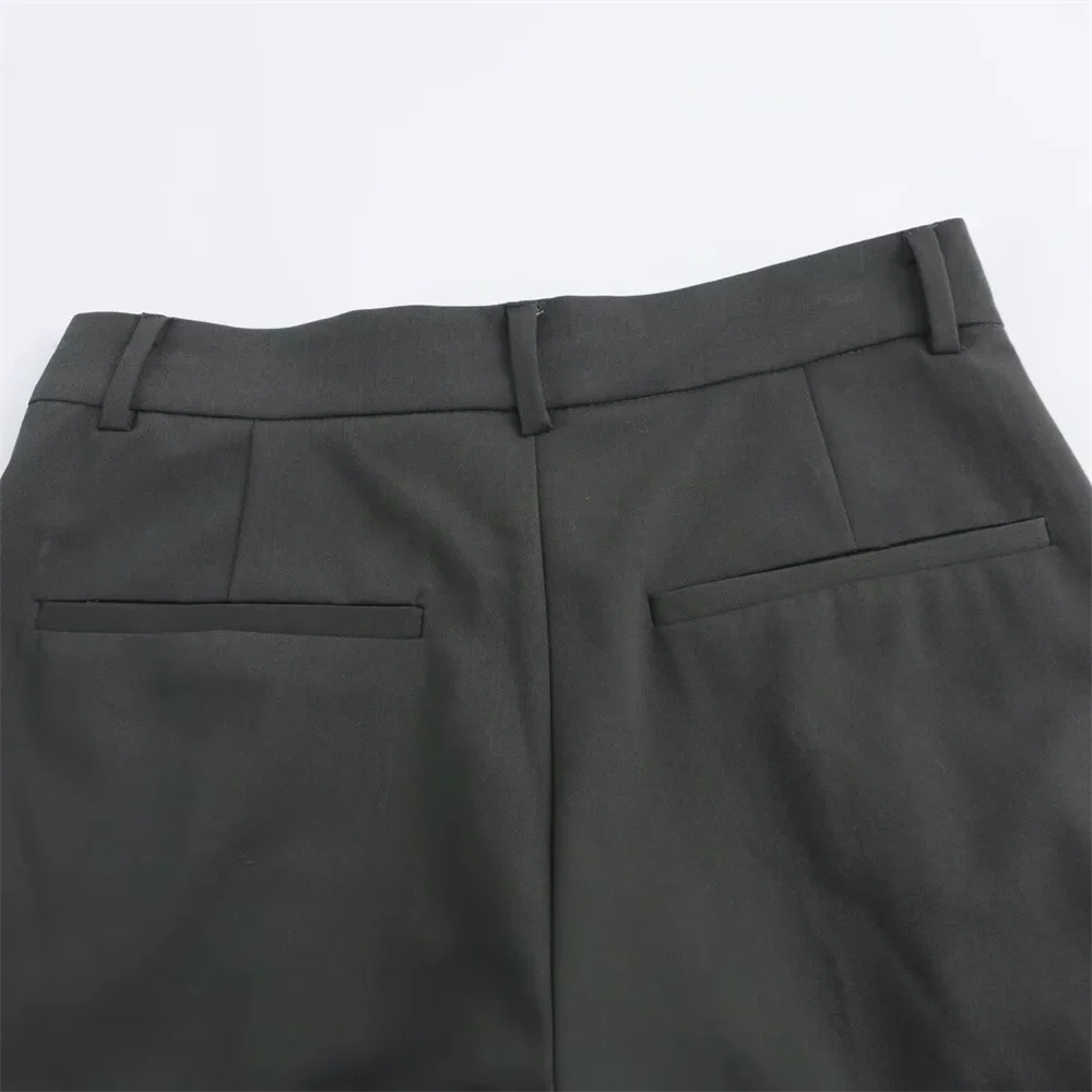 Fashionable Women's Slim Fit Vest and High Waisted Pleated Pants Set for Versatile Commuting Style