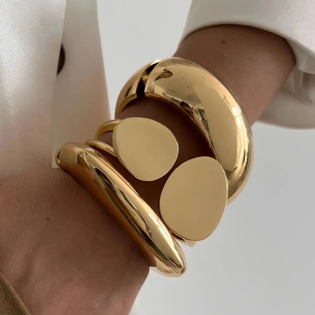 Chunky Heavy Metal Cuff Bangles for Women and Men in Gold and Silver Color