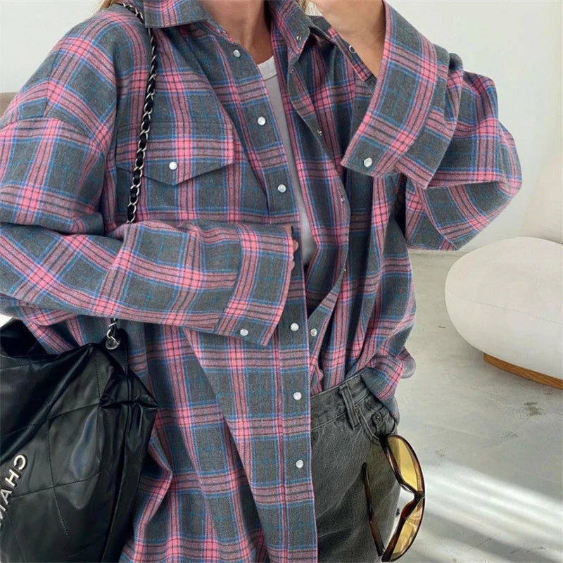 Vintage Plaid Oversized Loose Shirt for Women Long Sleeve Lapel Button Pocket Casual Blouse Autumn Winter Fashion Top