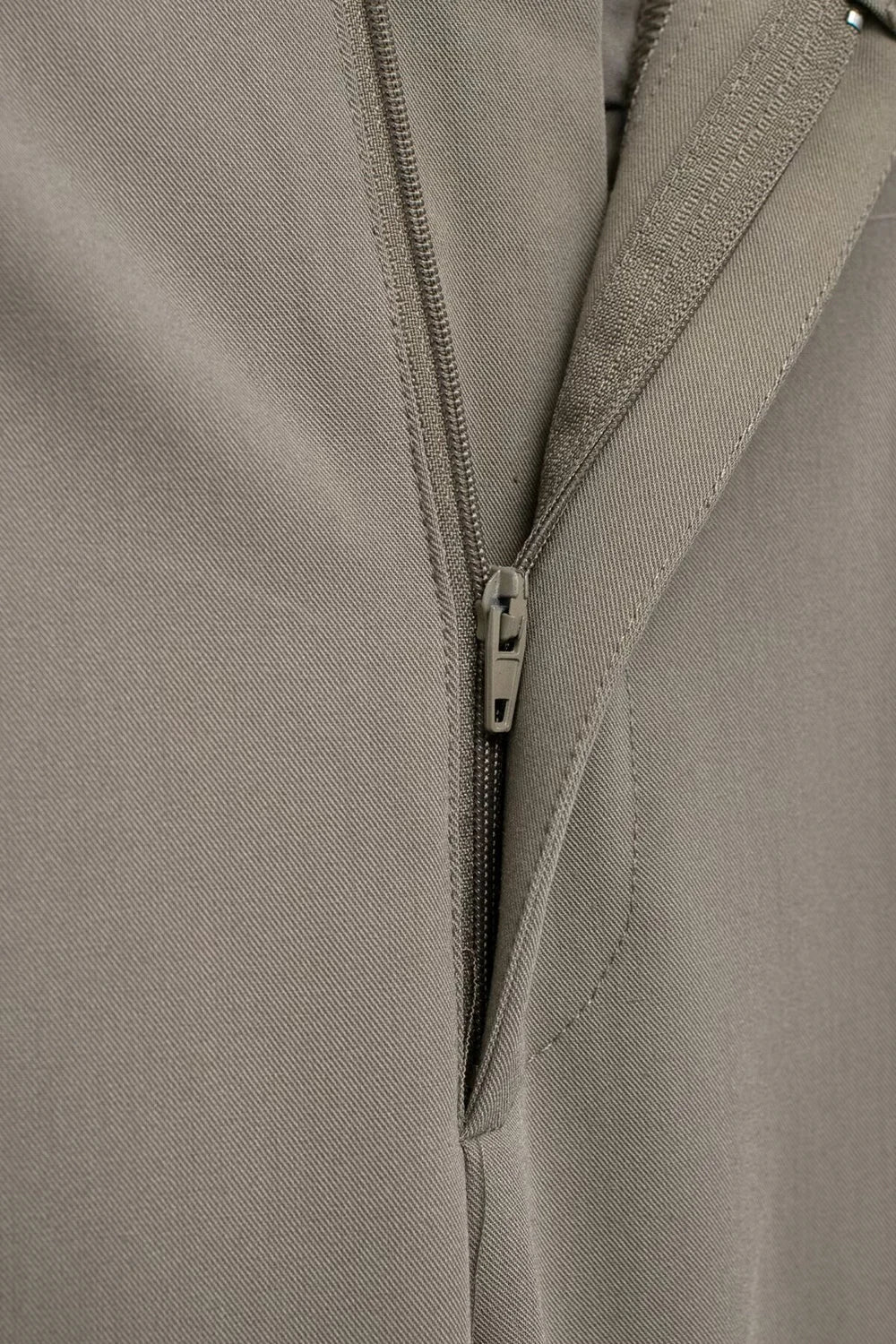 Women's Two-Piece Suit Set with Belt Halter V-Neck Top and High-Waisted Pleated Pants