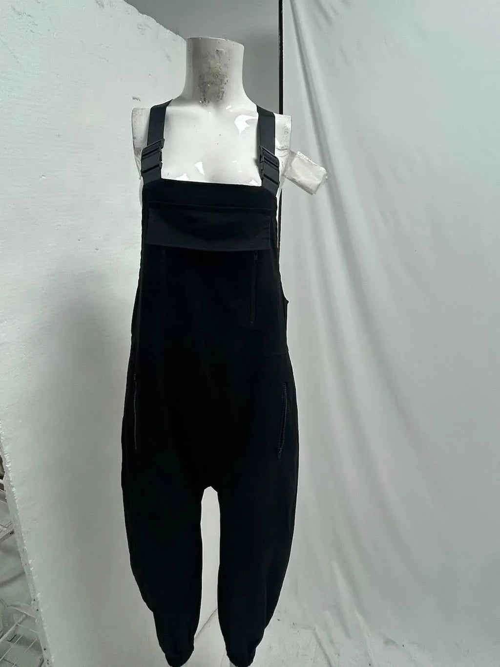 Women's Summer Casual Loose Wide Leg Jumpsuit with Adjustable Straps Pockets and Retro Button Detail Solid Color Sleeveless Overalls