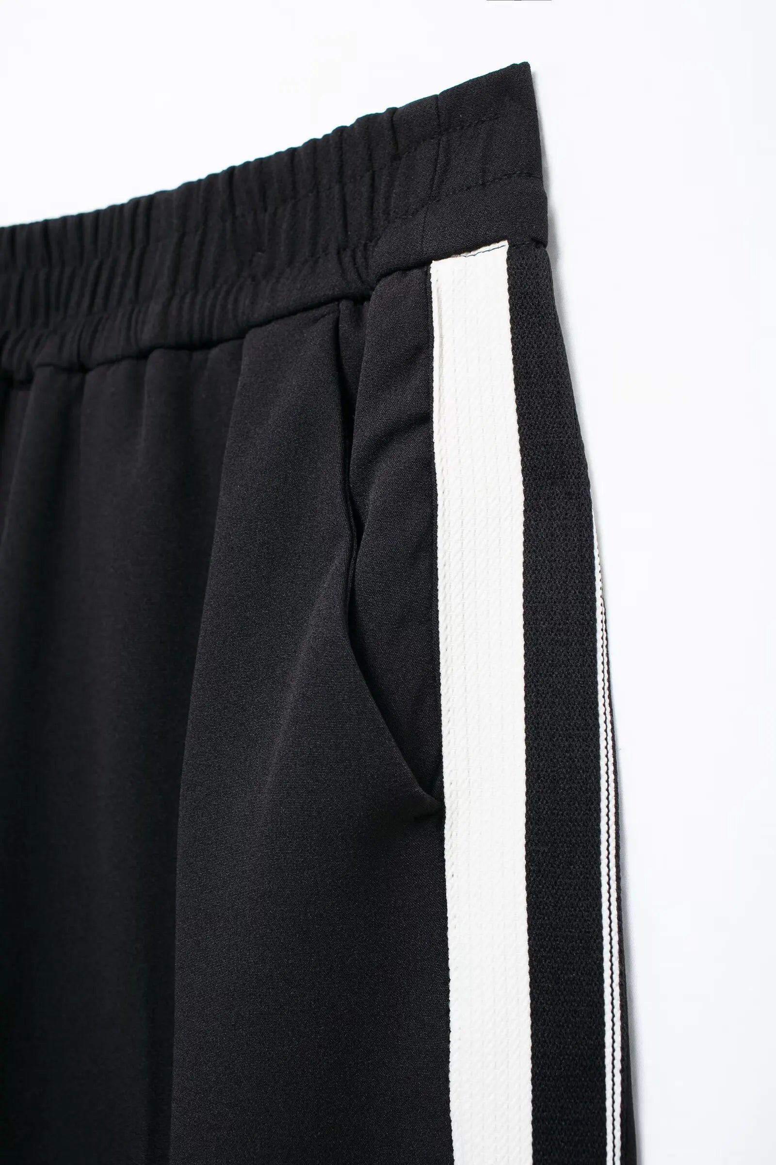 Women's Striped Sports Suit with Long Sleeve Zip Lapel Coat and High Waist Wide Leg Pants Two-Piece Set