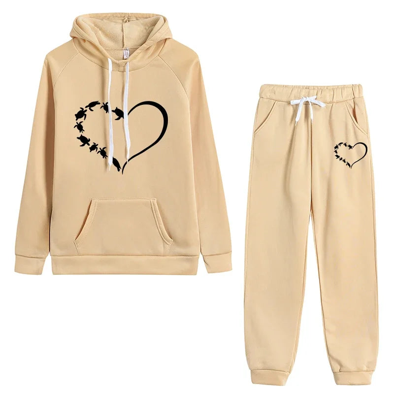 Women's Heart Printed Tracksuit Casual Hoodie and Jogging Pants Set for Daily Wear
