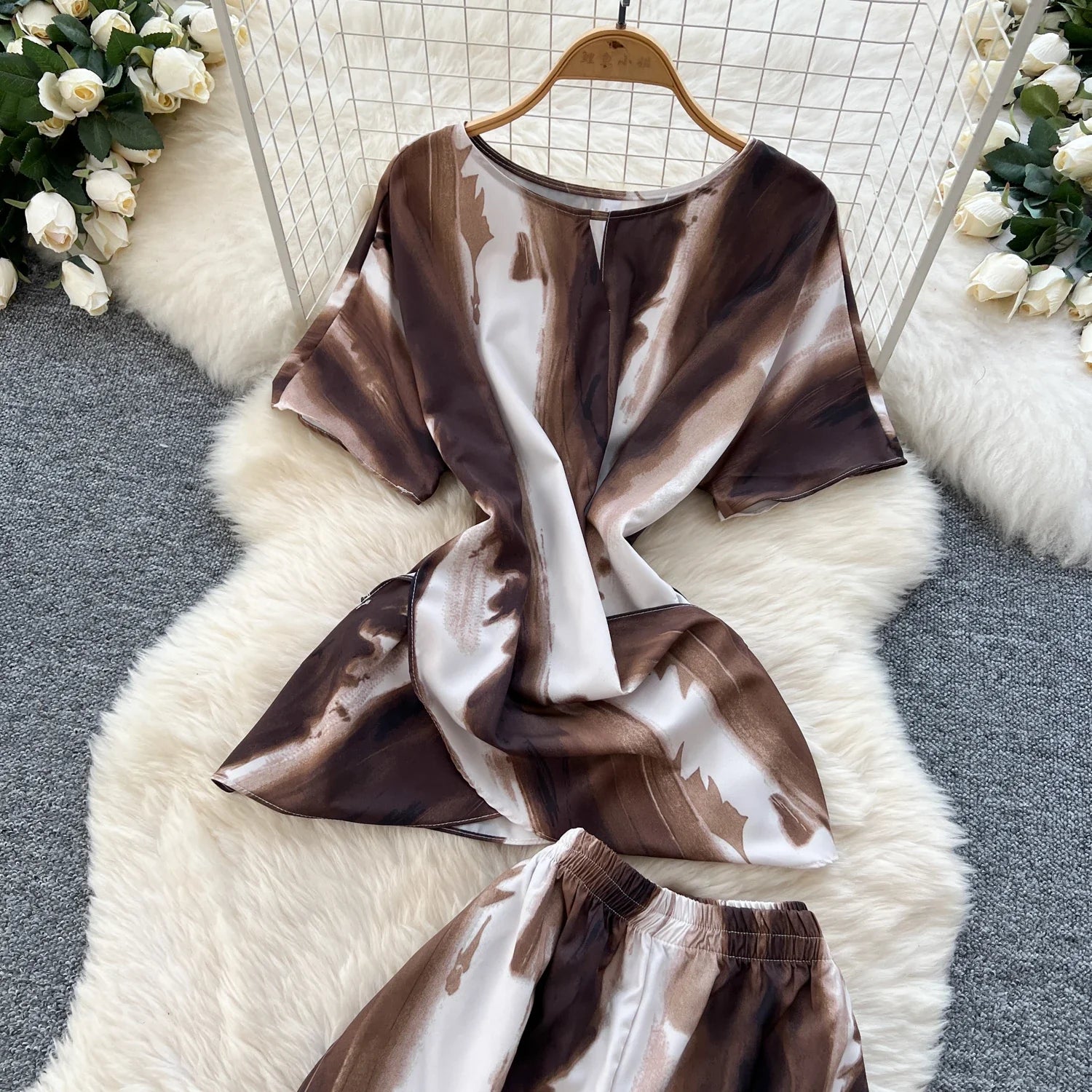 Printed Women Summer Fashion Two Piece Set with Short Sleeve Top and Wide Leg Long Pants for Casual Streetwear Outfits