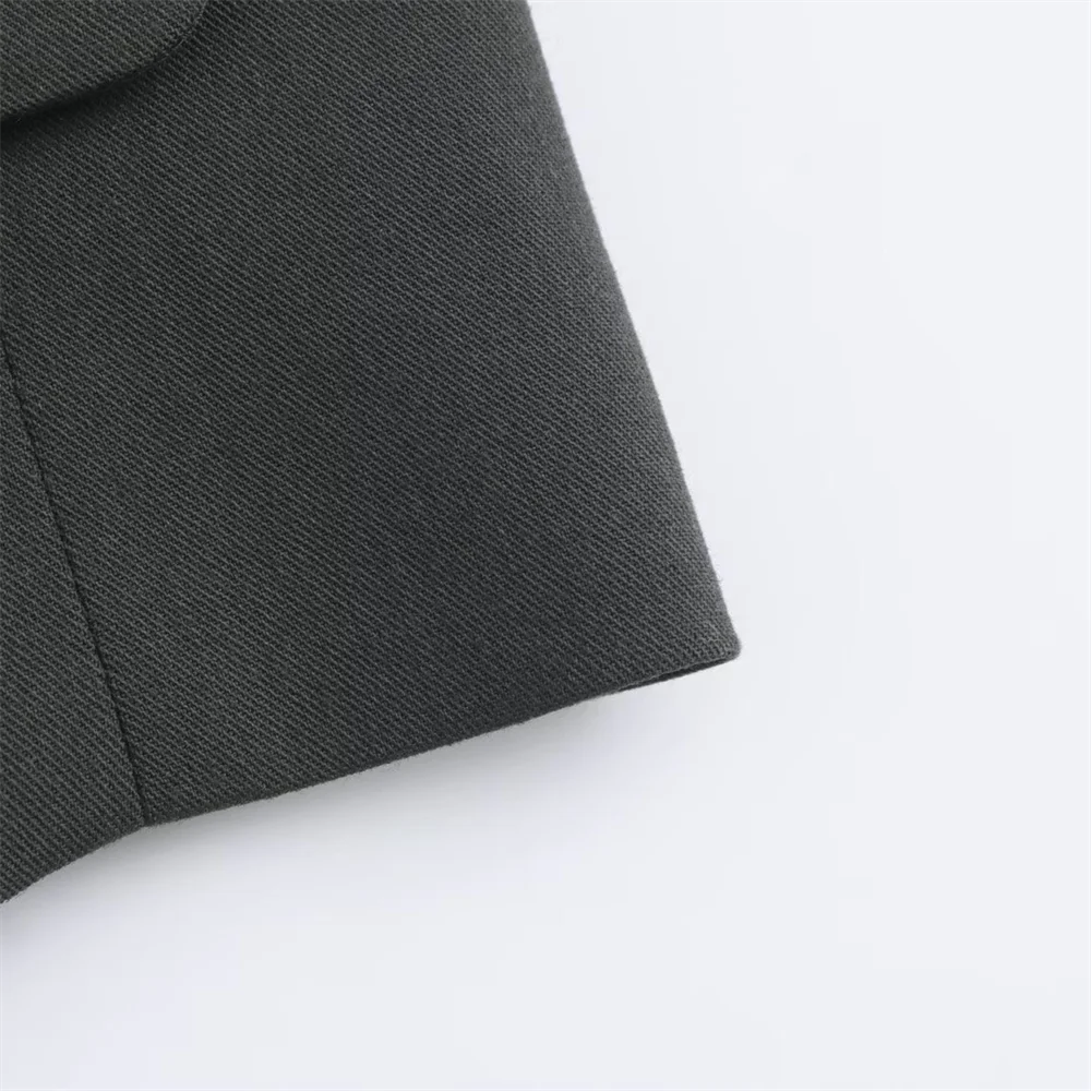 Fashionable Women's Slim Fit Vest and High Waisted Pleated Pants Set for Versatile Commuting Style