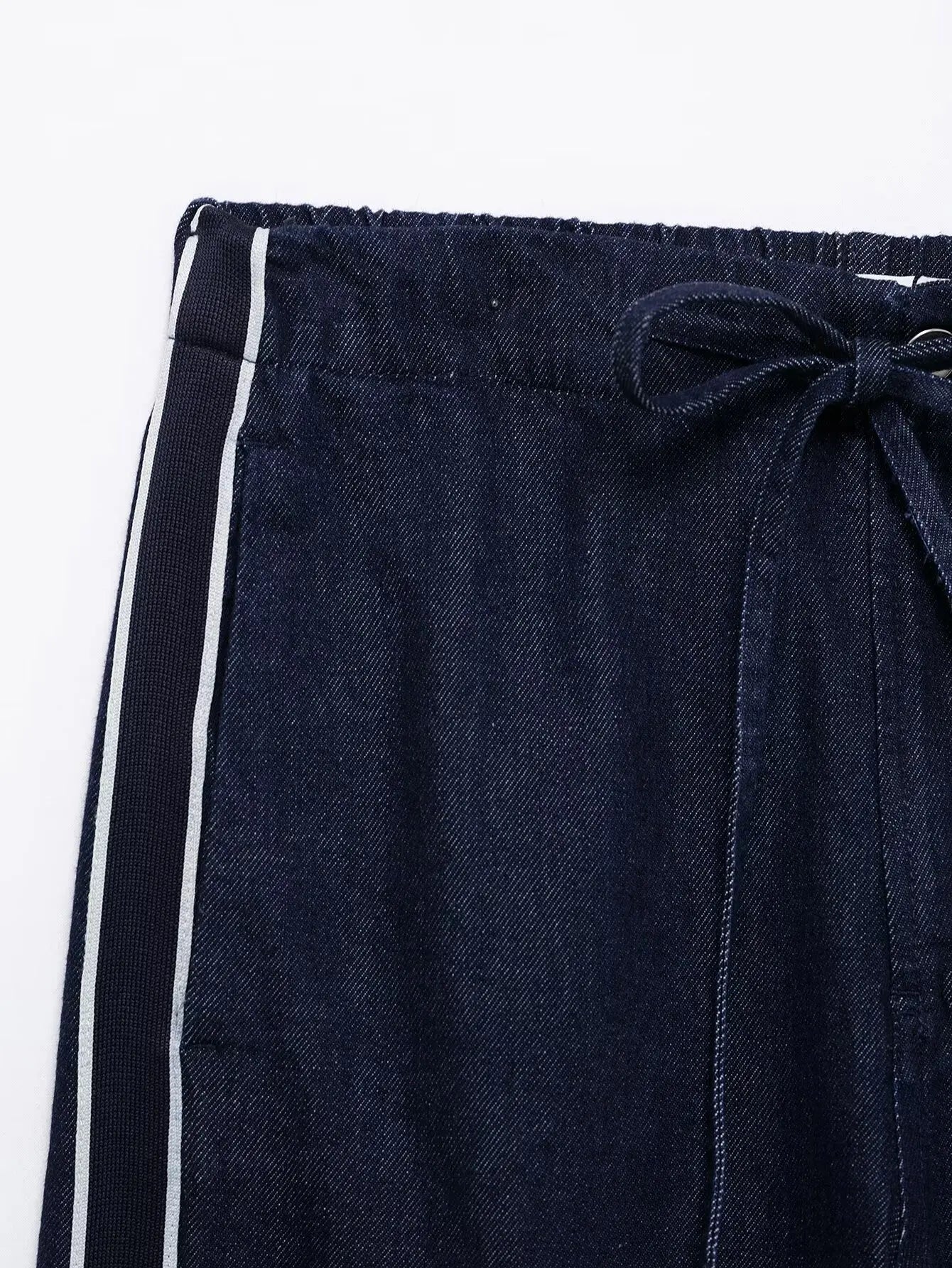 Women High Street Denim Set with Side Stripe Zipper Jacket and Lace-Up Pants for Casual Spring Fashion