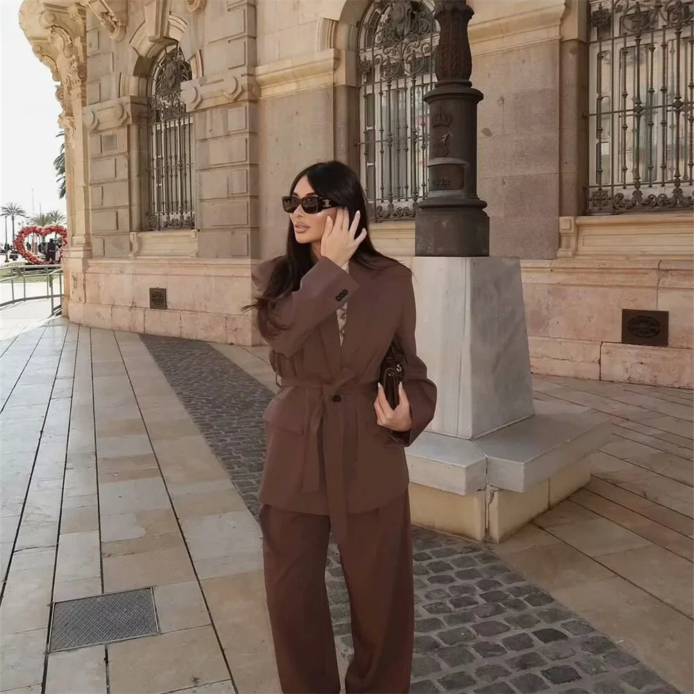 Elegant Women's Casual Suit Jacket and Pants Set with Belt for Stylish Office and Leisure Wear