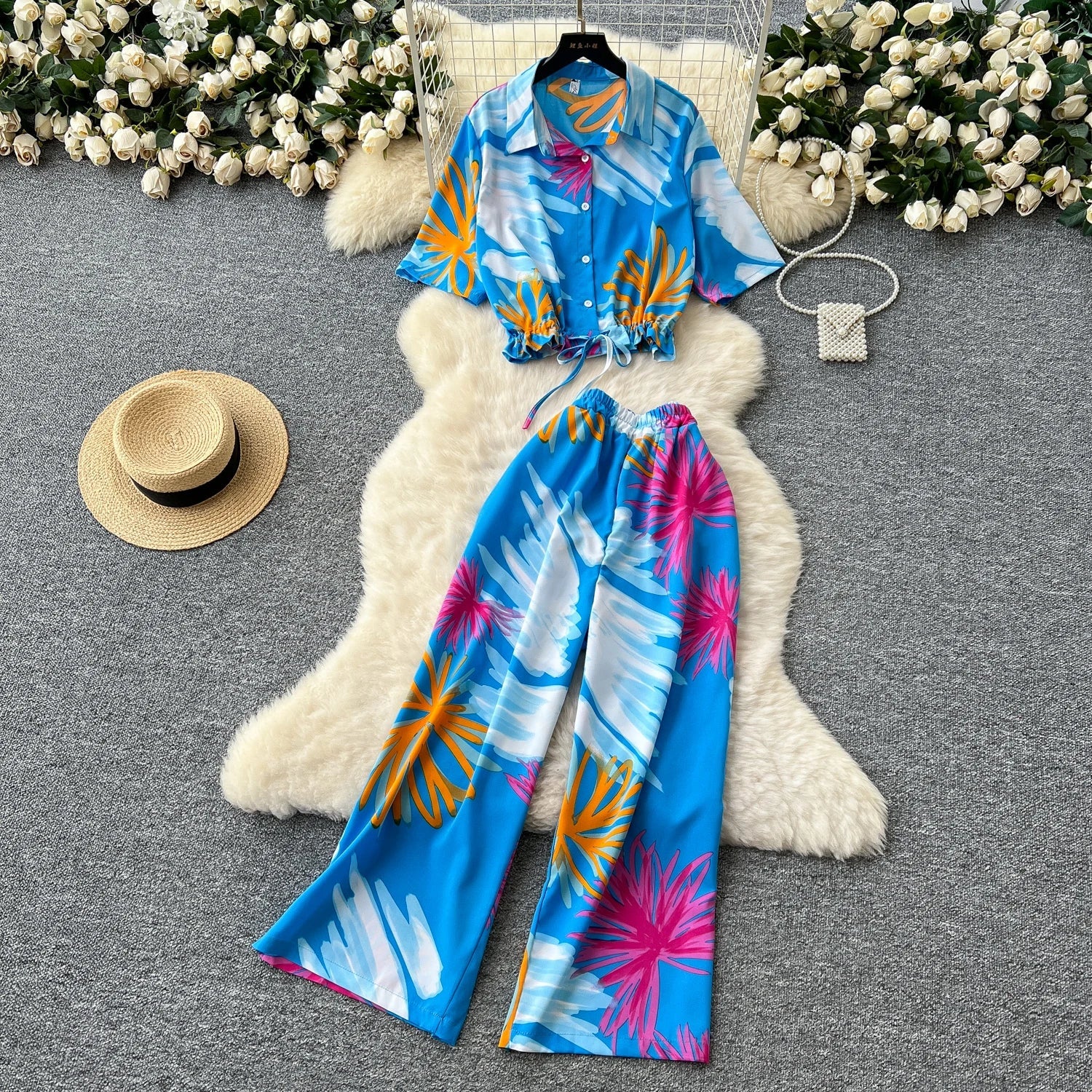 Summer Fashion Print Two Piece Set for Women with Loose Short Sleeve Tops and Elastic Waist Wide Leg Cropped Pants