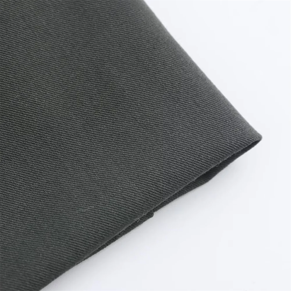 Fashionable Women's Slim Fit Vest and High Waisted Pleated Pants Set for Versatile Commuting Style