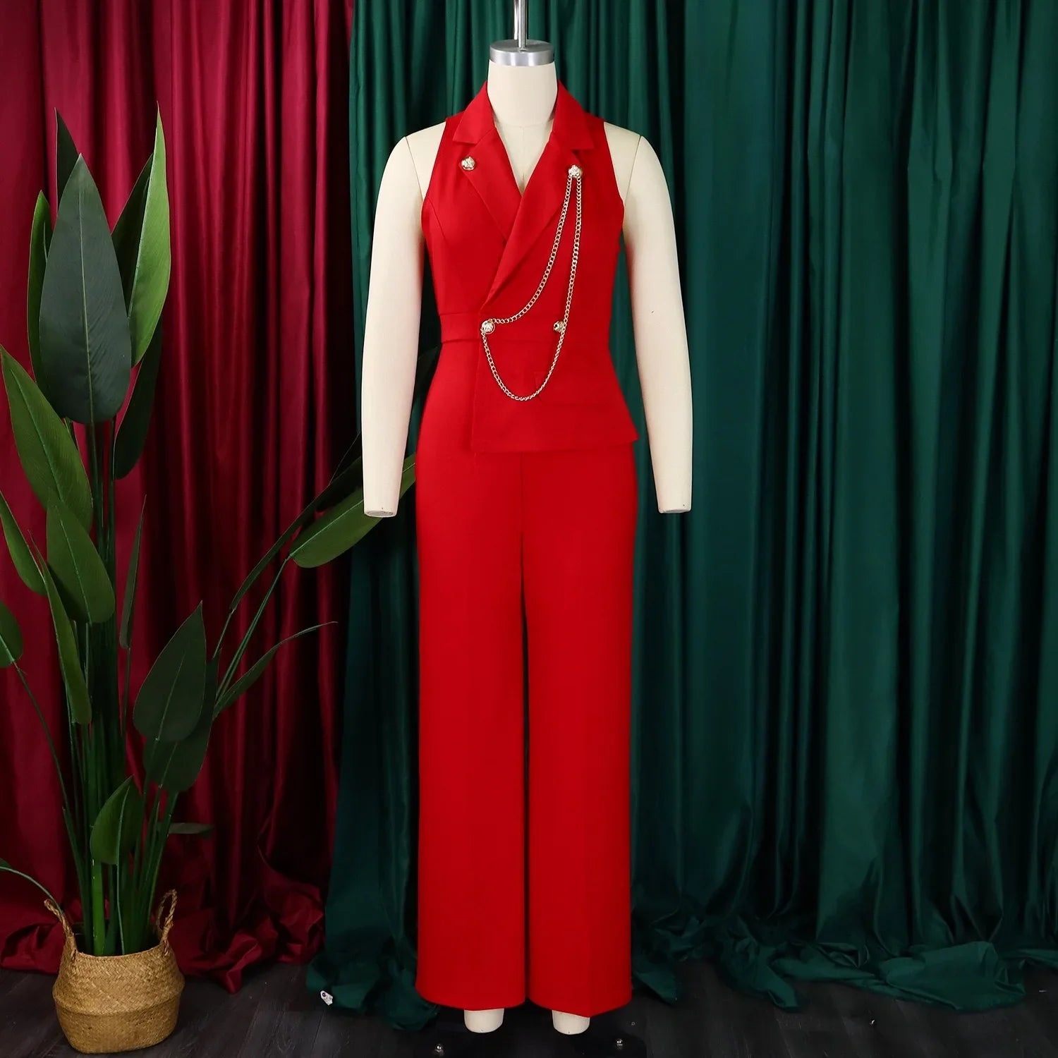 Elegant Sleeveless Jumpsuit for Women with Notched Collar Buttons and Chain Detail Luxury Solid Color Romper for Birthday Party and Special Occasions
