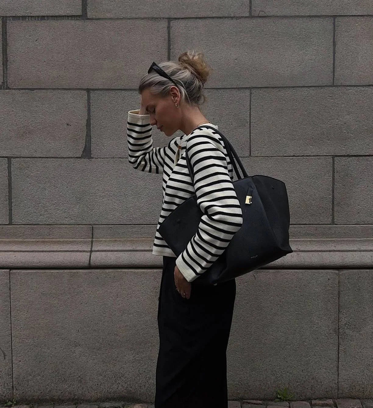 Autumn Striped Single Breasted Knit Cardigan and Shorts Two Piece Set for Women Elegant Sweater Top and Matching Bottoms Stylish Streetwear Outfit