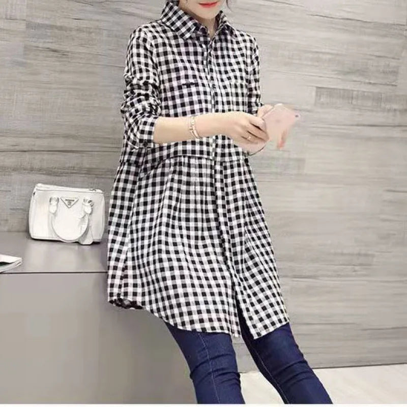 Mid-Length White Polo-Neck Shirt for Women Lightweight Stylish Spring Summer Blouse Elegant Korean-Inspired Fashion