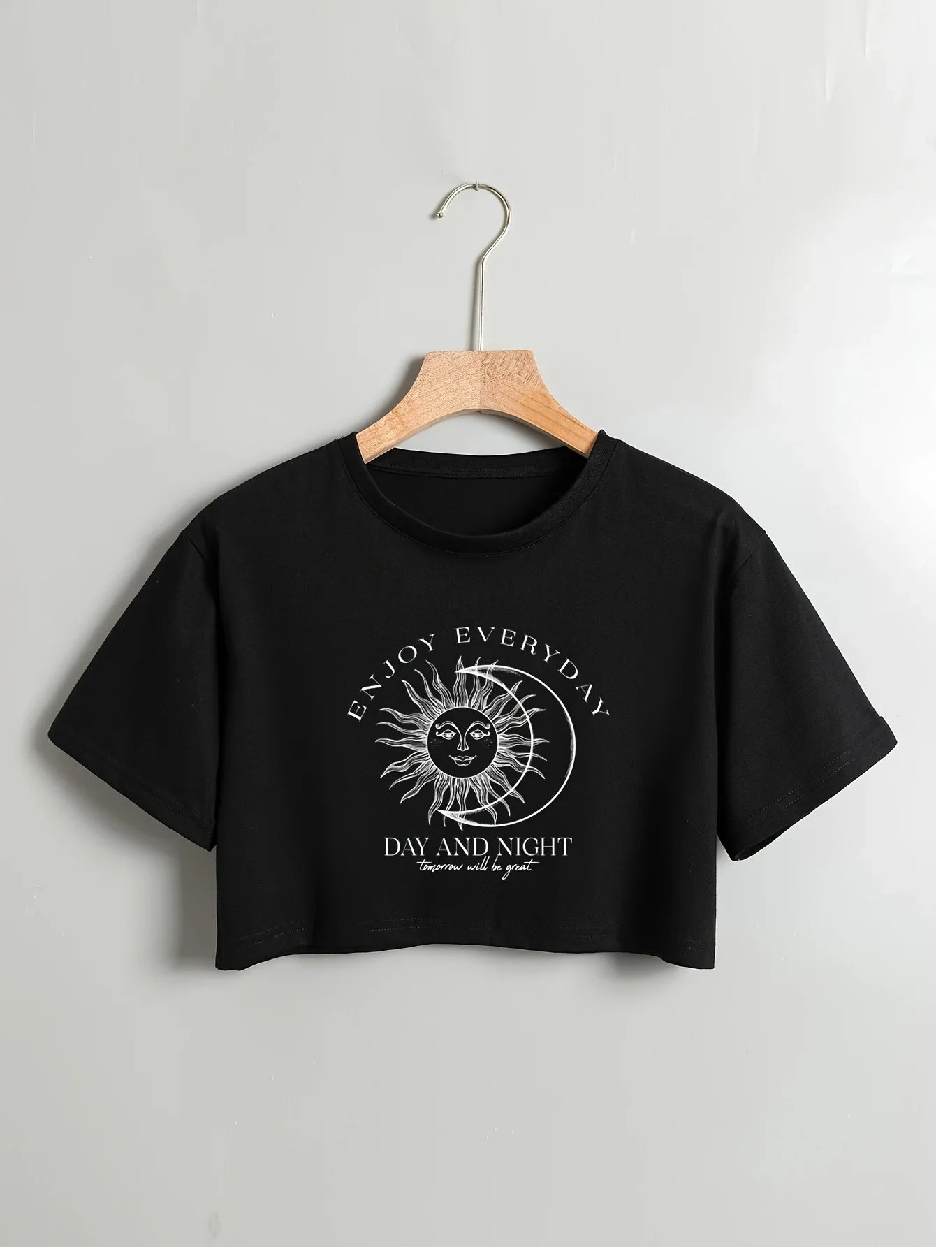 Celestial Chic Sun Moon Graphic Crop Top Casual Crew Neck Short Sleeve T-Shirt for Women Fashionable Comfortable Clothing
